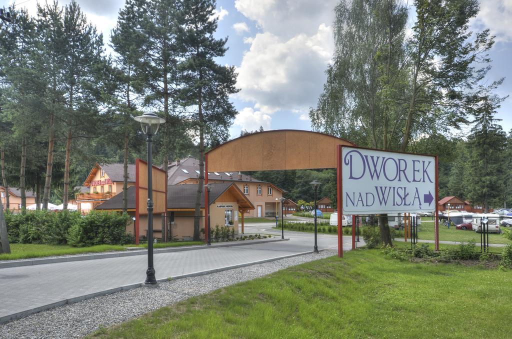 Dworek Nad Wisla Bed and Breakfast Buitenkant foto